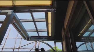 Wysuwana markiza dachowa typu Sunroom
