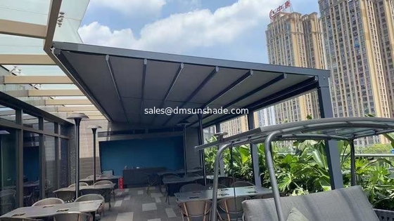 Aluminium PVC Pergola Dach Pergola Hotele Nowoczesne drzwi wejściowe wodoodporne Awing zwrotny